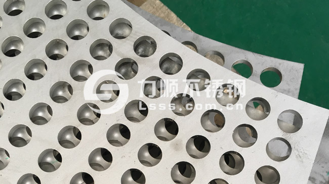 �����и���